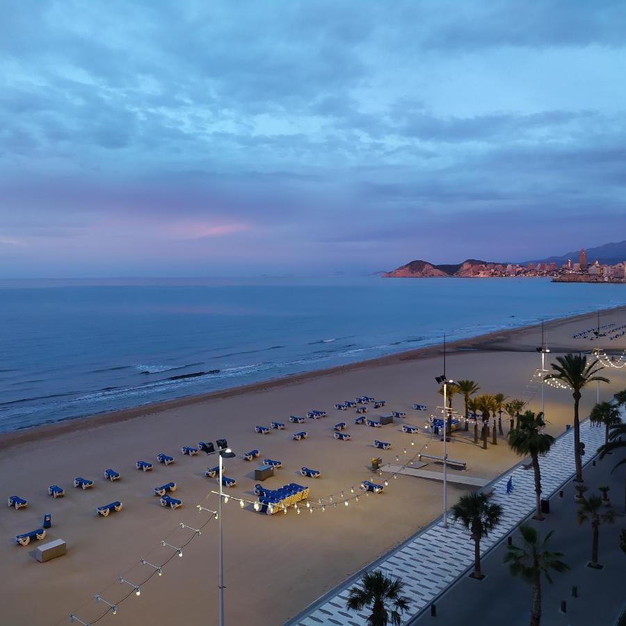 Luminoso Apartamento En Primera Linea De Playa 베니돔 외부 사진
