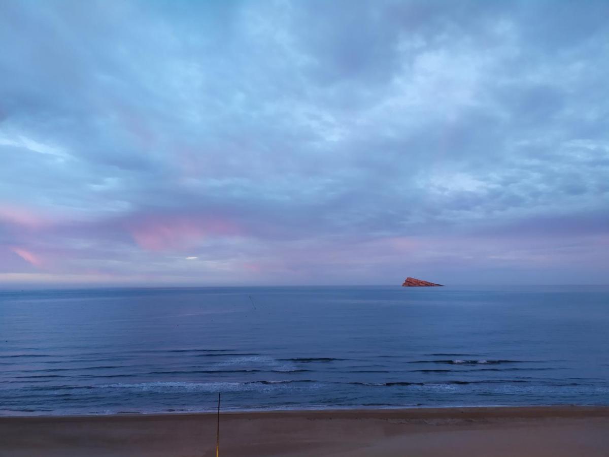Luminoso Apartamento En Primera Linea De Playa 베니돔 외부 사진